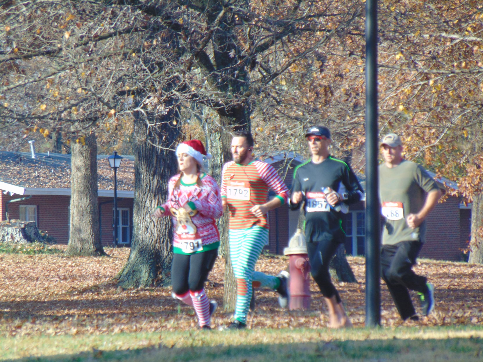 Jingle Run 5K (32).JPG